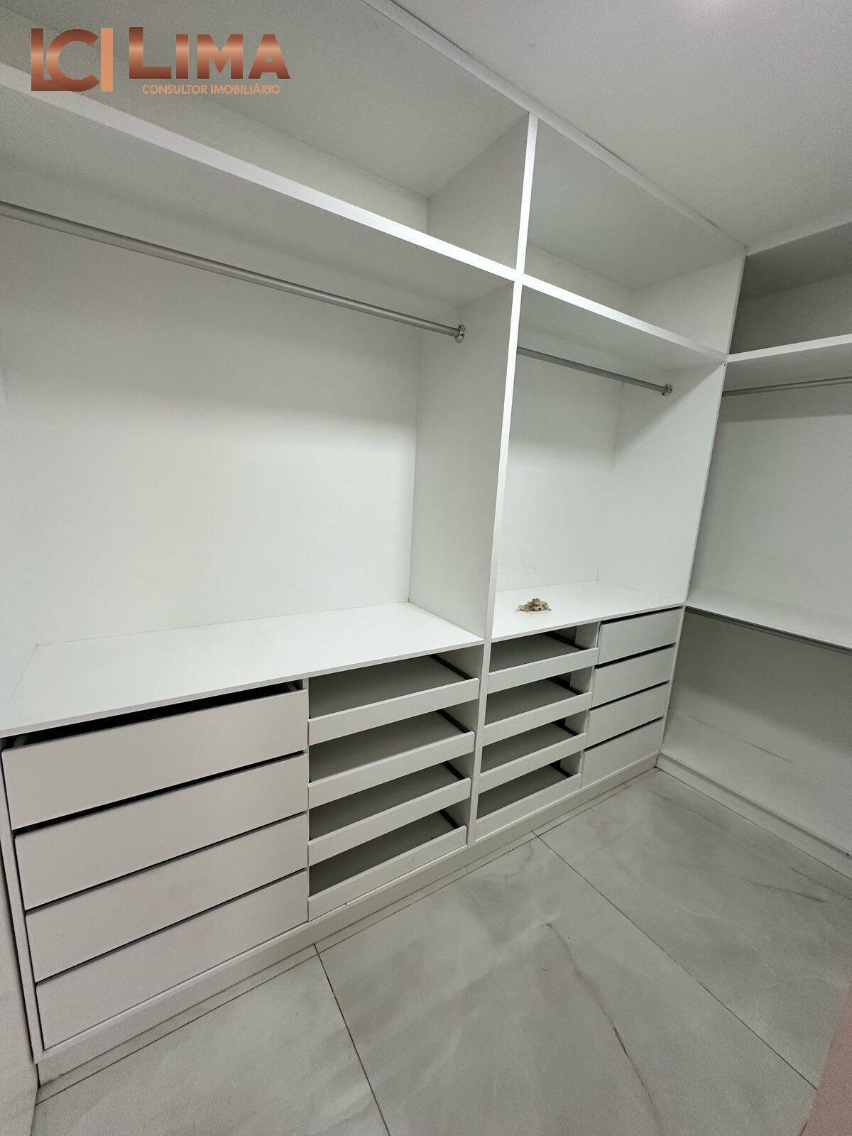 Casa à venda com 4 quartos, 339m² - Foto 8